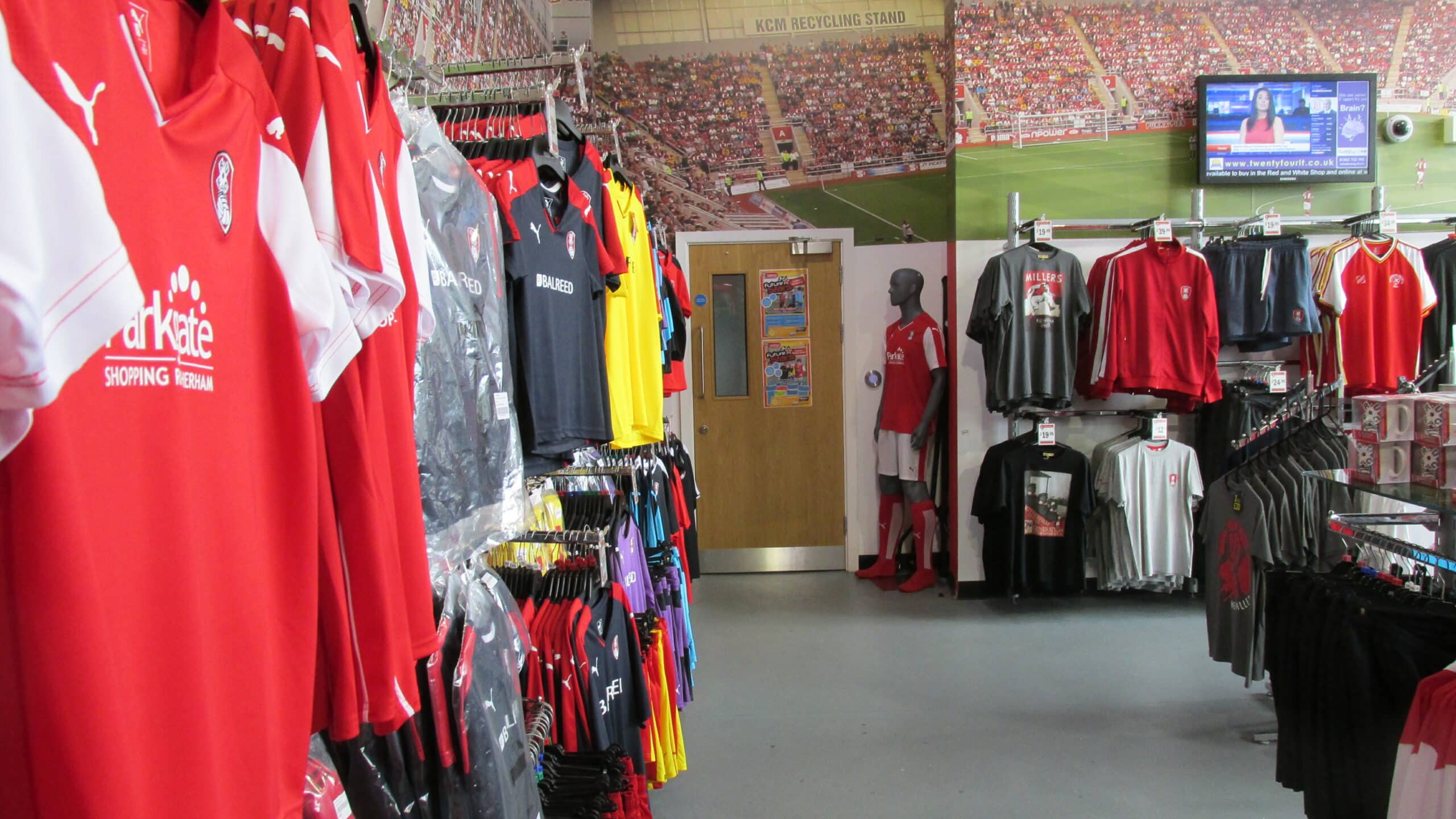 rotherham-united-shop-signage