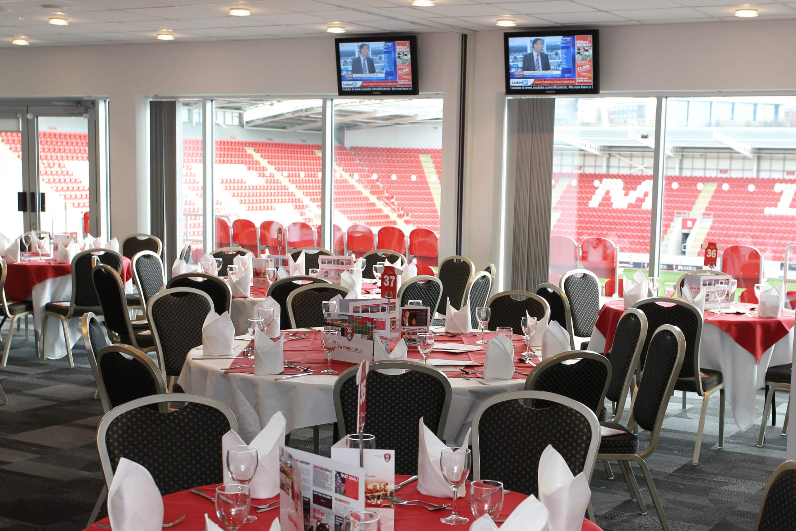 rotherham-united-sponsors-lounge-digital-signage