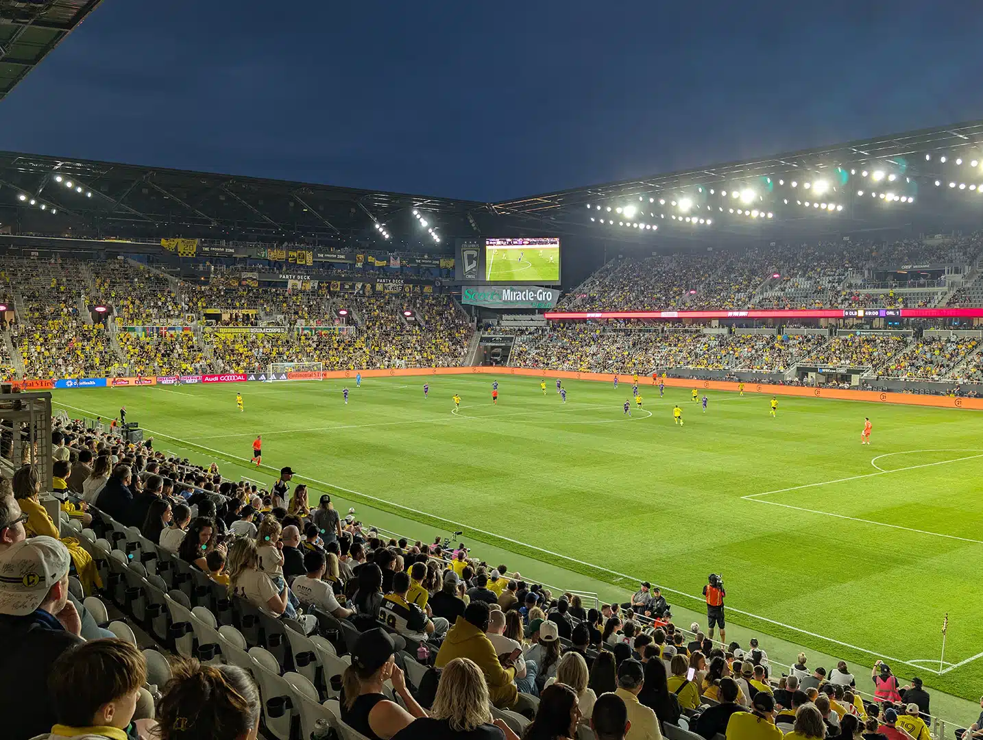 Columbus Crew 8 (1) Columbus Crew ScottsMiracle-Gro Field